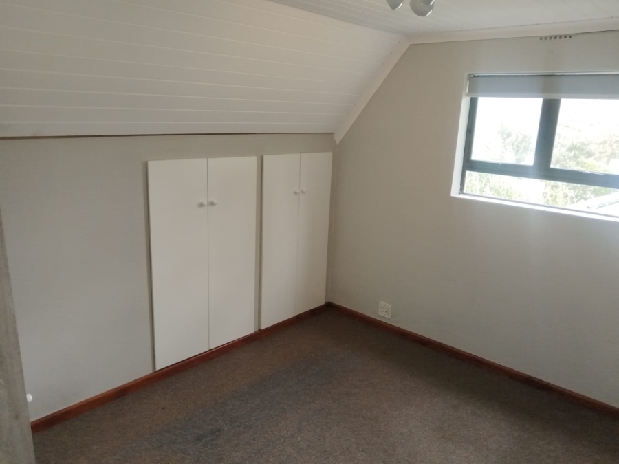 To Let 4 Bedroom Property for Rent in Welcome Glen Western Cape